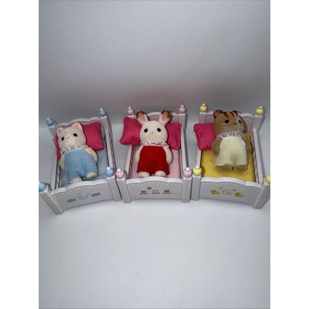 Sylvanian Families Calico Critters Lot Babies &  Cribs Epoch Bunny Cat Squirrel